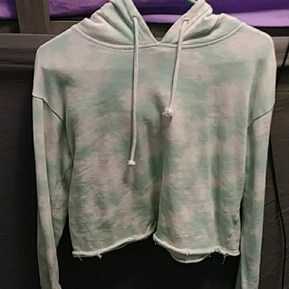Green Cloud Crop Top Hoodie
